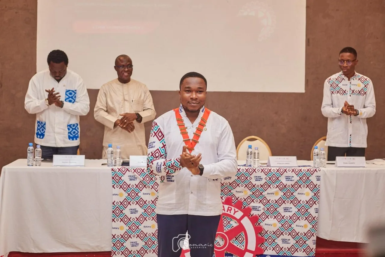 Une cérémonie officielle du Rotaract Club Abidjan Golf